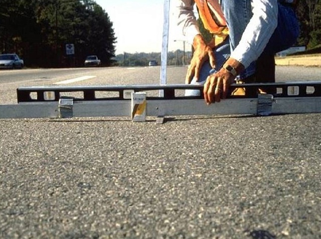 Low rutting — это низкий уровень образования колеи на асфальтобетонном покрытии.